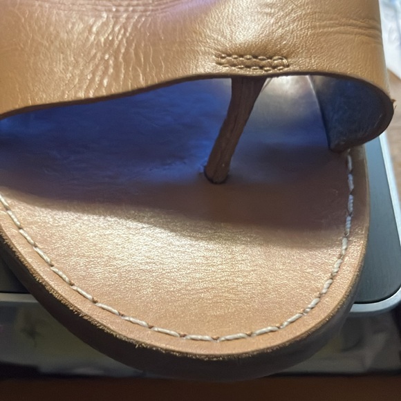 Madewell all-leather upper. The Boardwalk Post Slide sandal. Thong style. Size 9 - Picture 6 of 7